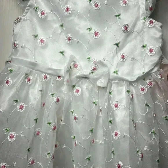 Girls floral dress with flutter sleeves size 5 NWT - Picture 2 of 9